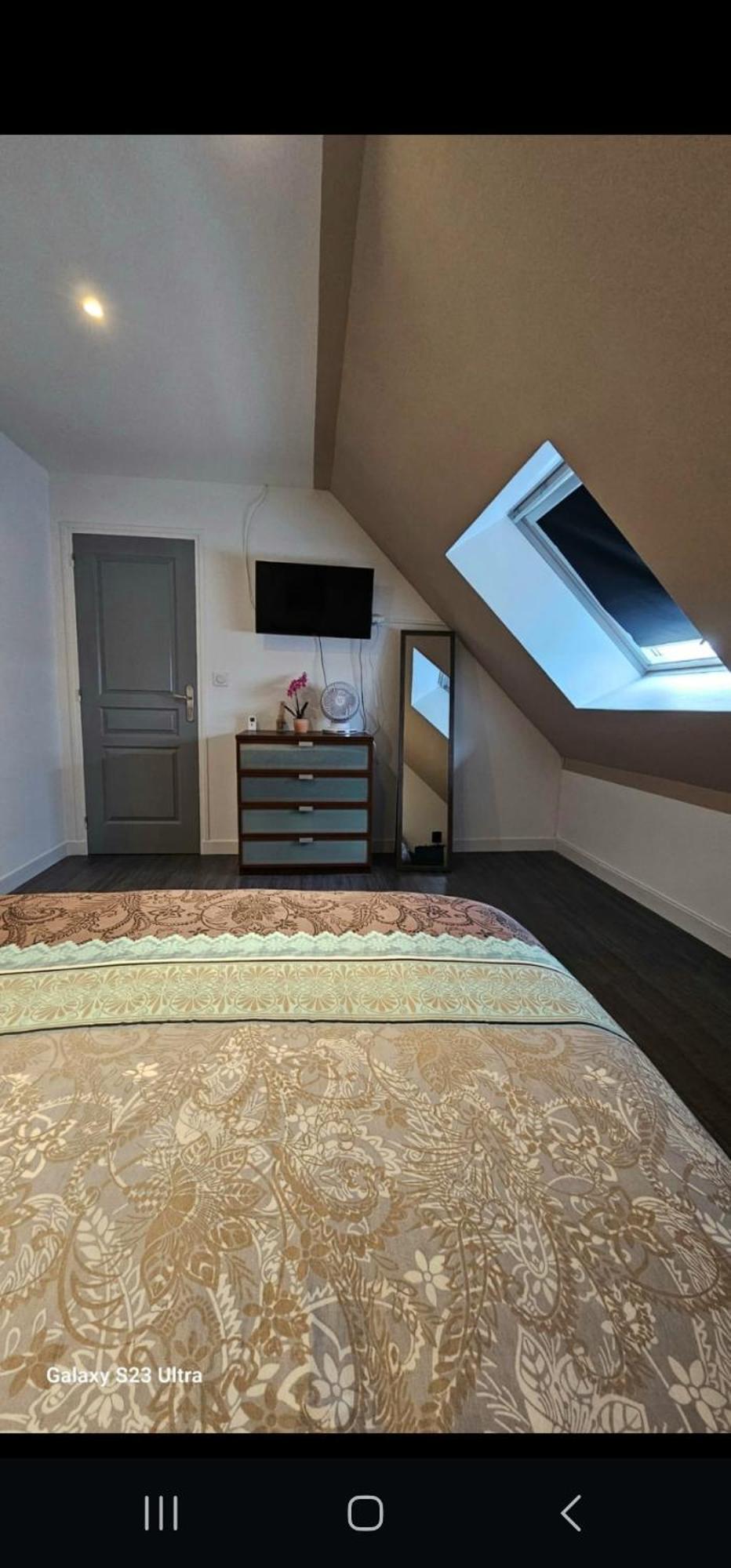 Madame Hotel Clerey Bagian luar foto
